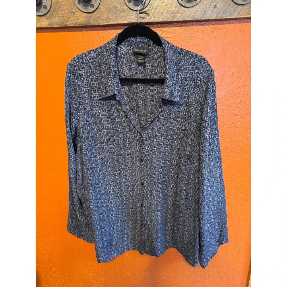Lane Bryant 100% Silk Blouse Navy Blue Geometric Print Button Down Plus Sz 26/28